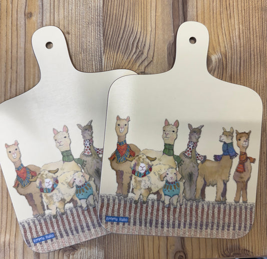 Alpacas and friends chopping board